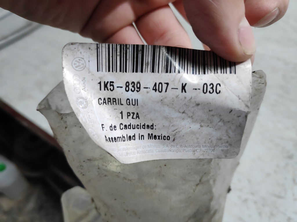 фото №6, Vw golf v направляющая стекло 1k5839407k