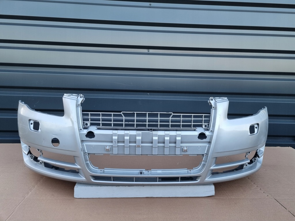 фото №1, Audi a4 b7 2004- бампер перед оригінал c374