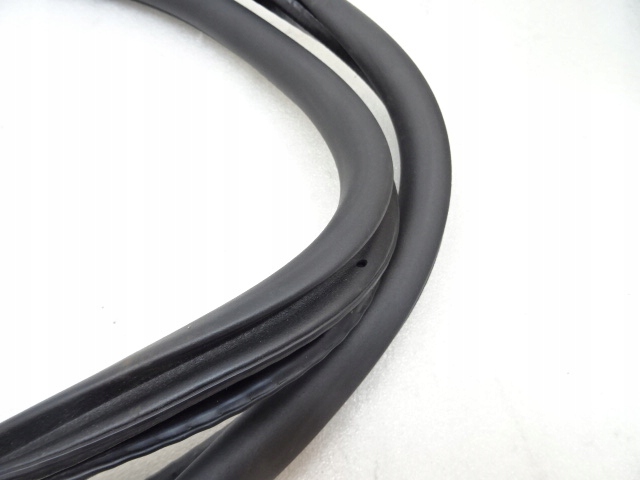 фото №5, Citroen ds7 правая прокладка дверь передних перед