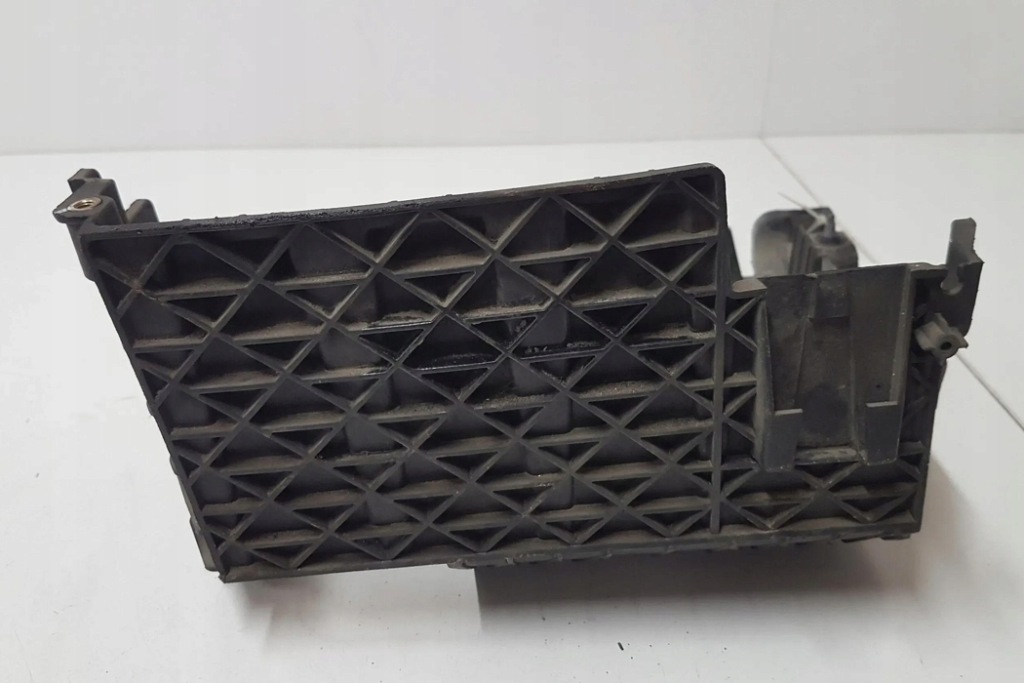 Купить Основание аккумулятор renault megane 2 coupé-cabriolet em0/1_ 8200467409