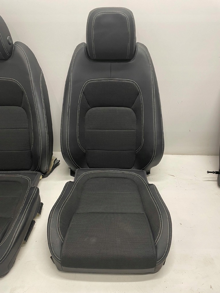 фото №8, Jaguar e-pace x540 заднє сидіння сидіння