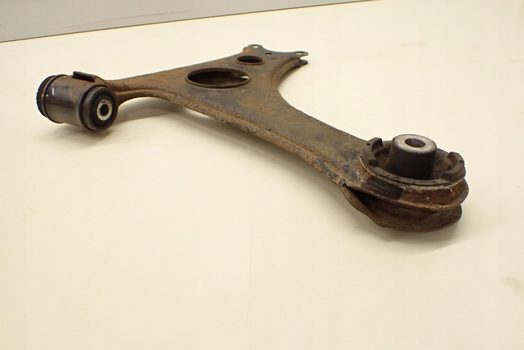 Важіль перед передній лівий mercedes w168 a klasa Ціна