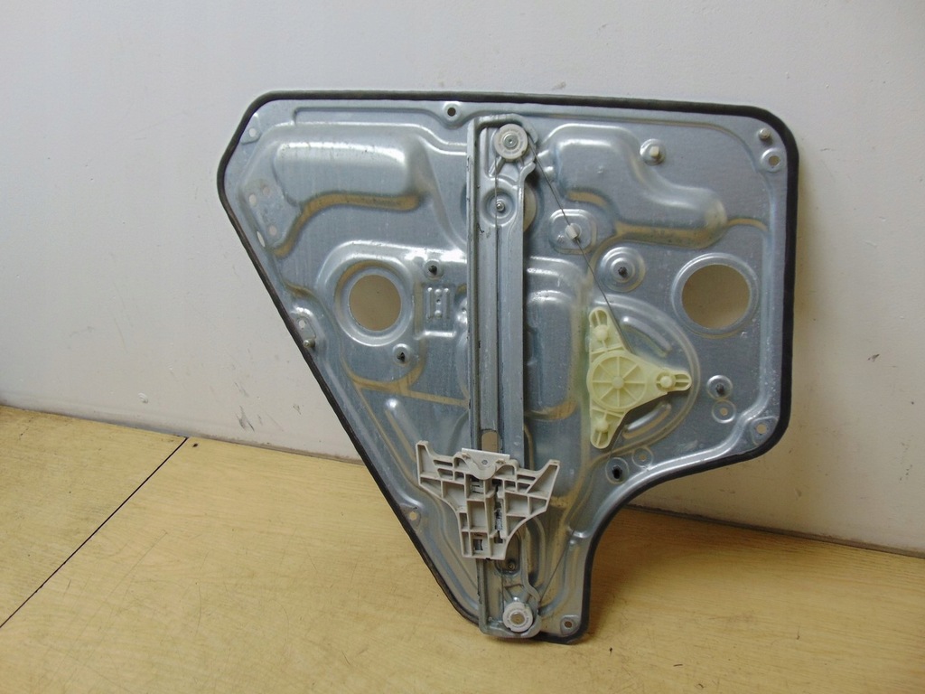 фото №8, Механізм скло правий задня kia venga europa