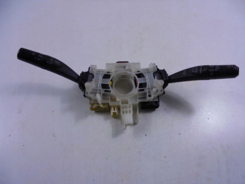 фото №9, Legacy iv переключатель комбинированный kombi fl 83161ag43