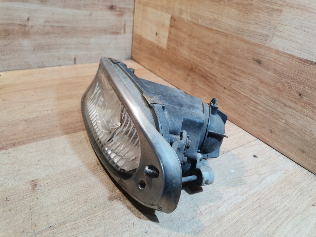 фото №6, Противотуманная фара левый перед mazda xedos 6