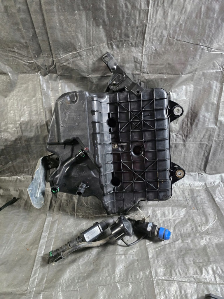 Mercedes w205 sedan бак adblue a2054703901 Цена