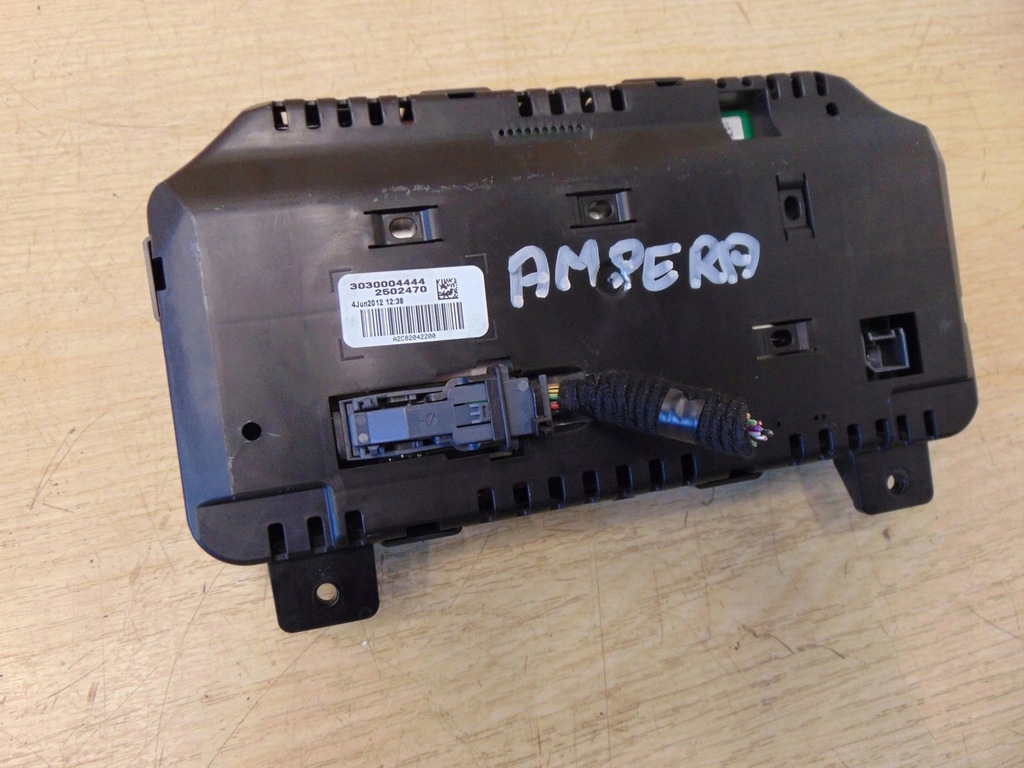 фото №7, Счетчик приборная панель opel ampera i 1 22870068 europa