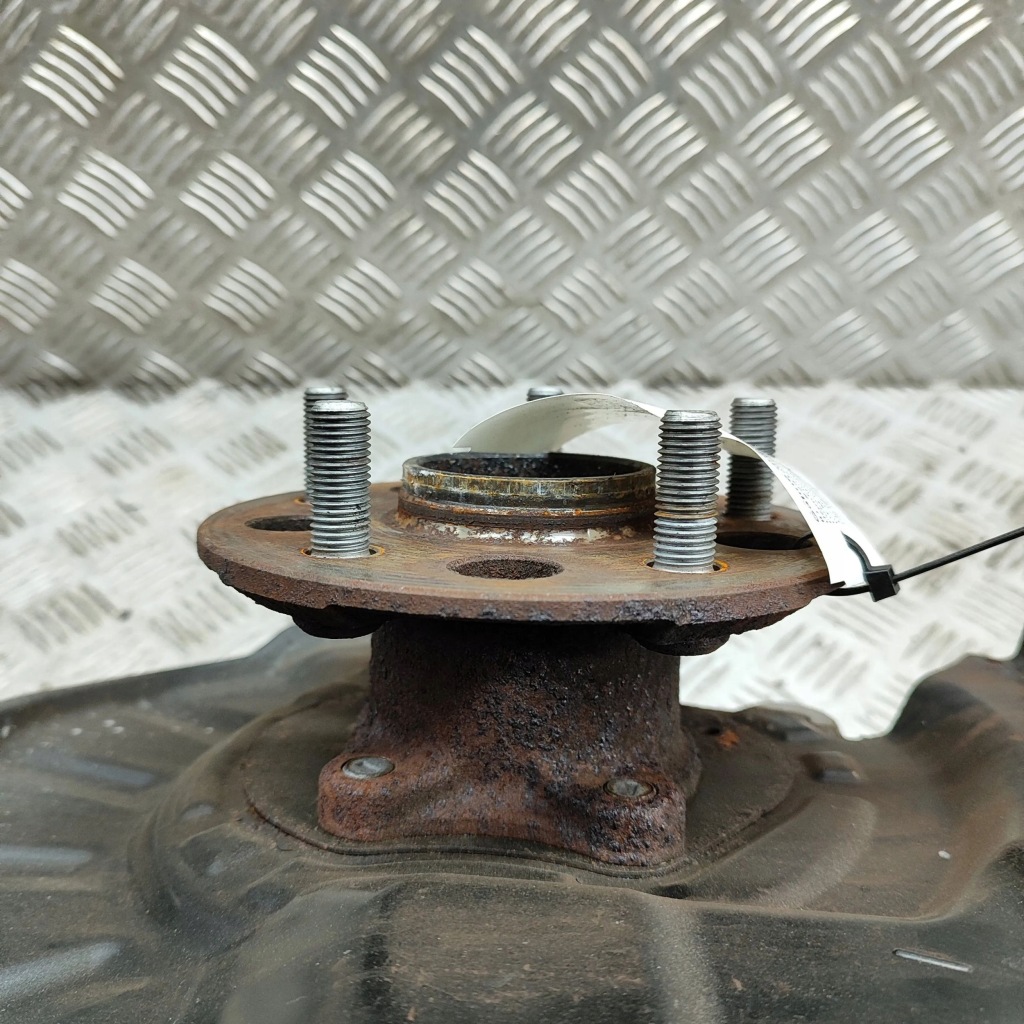 Lexus ux 2019 права сторона ступиця колеса заднього Недорого