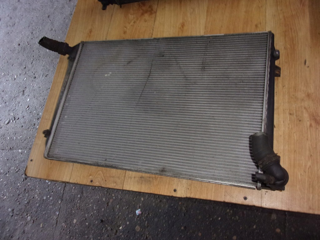 Купить Vw passat b6 радиатор воды 2.0 tdi