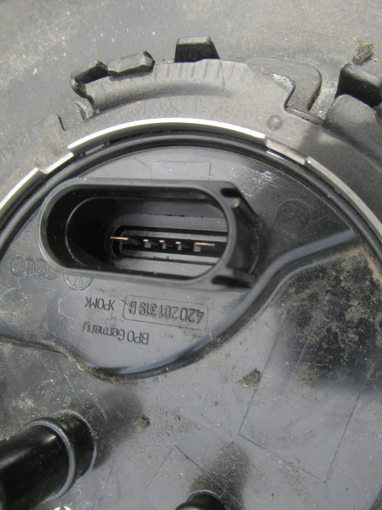 фото №4, Audi r8 бак топлива bak насос левый 420201319b