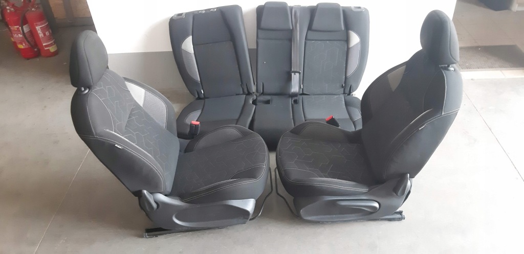фото №1, Peugeot 2008 комплект сидінь заднє сидіння eu