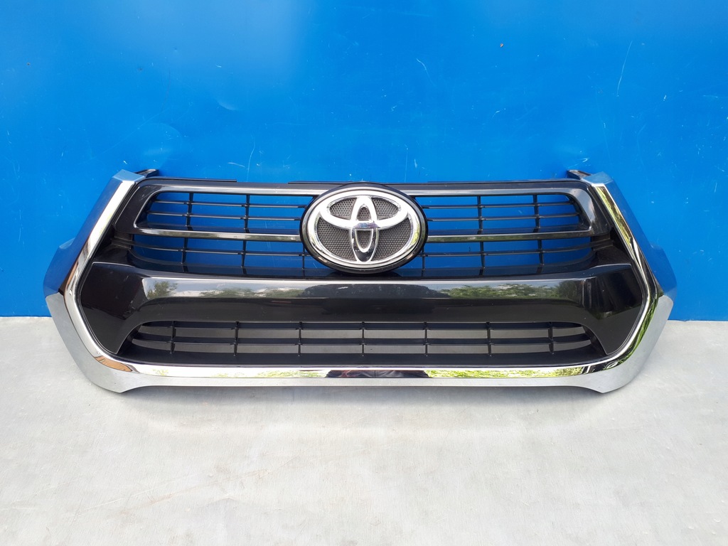 фото №1, Toyota hilux 2020- 20- решётка радиатора решётка радиатора