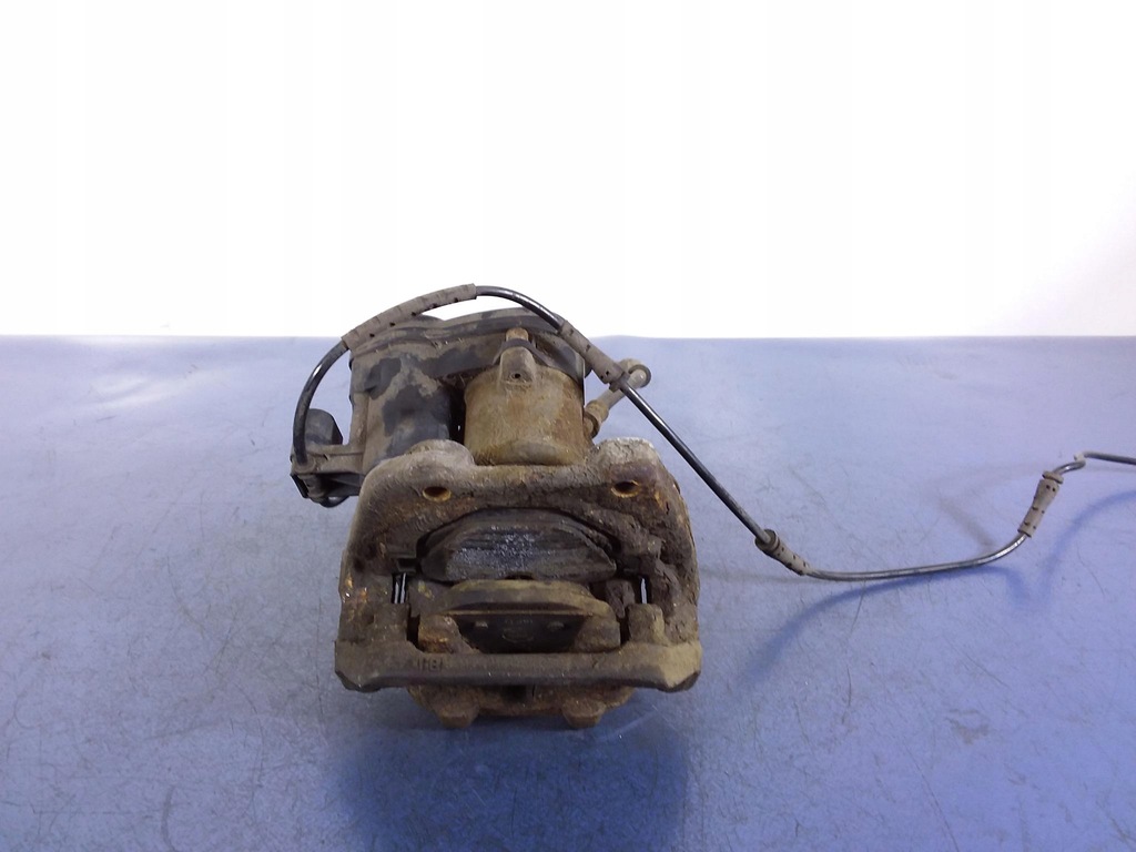 фото №4, Bmw 5 f10 f11 супорт скоба задня правий 44/20