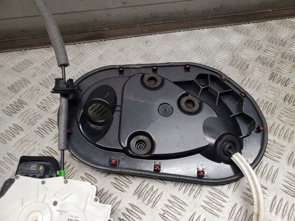 фото №7, Audi q8 2021 перед сторона правая замок дверь передних