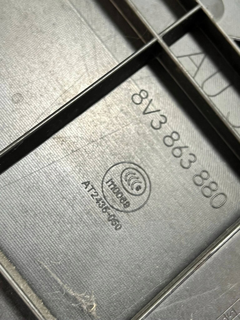 фото №10, Обшивки обивка багажника комплект hb 3d audi a3 s3 8v 2014 8v3 863 880