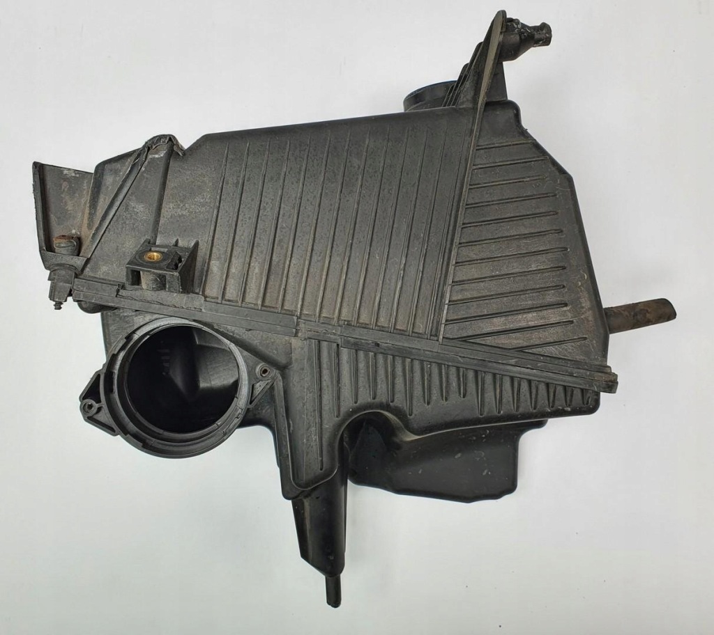 Купити Корпус фільтра повітря 8200788196 renault kangoo iii 1.5 dci 14-