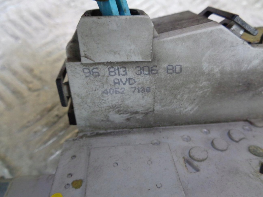 фото №5, Замок дверь правый перед передний citroen c6 i 05- 9681330680