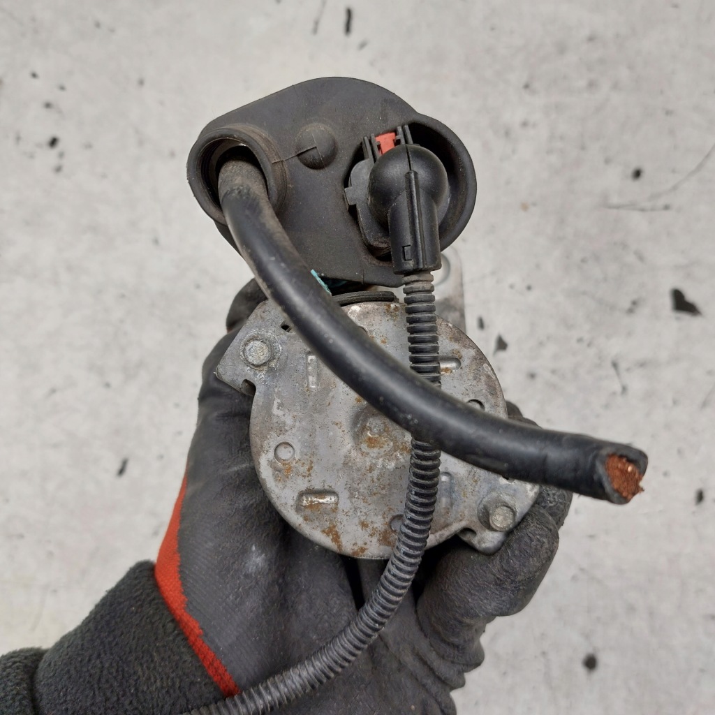 Volkswagen seat 1,4fsi стартер valeo 02z911023g Недорого