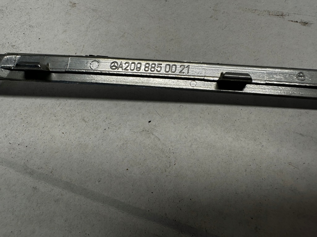 фото №10, Хром молдинг бампера задняя a2098850021 mercedes w209