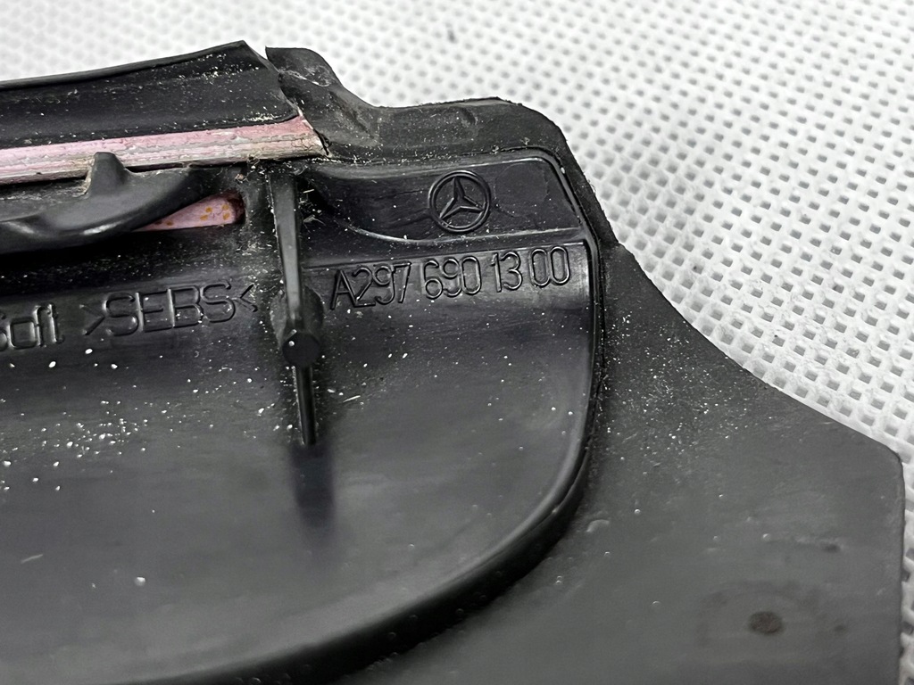 фото №10, Молдинг стекло лобовое передней правая mercedes eqs v297