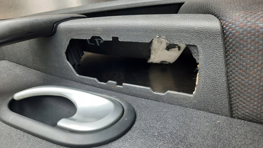 фото №13, Оббивка двері renault clio 1.1b 07r hb