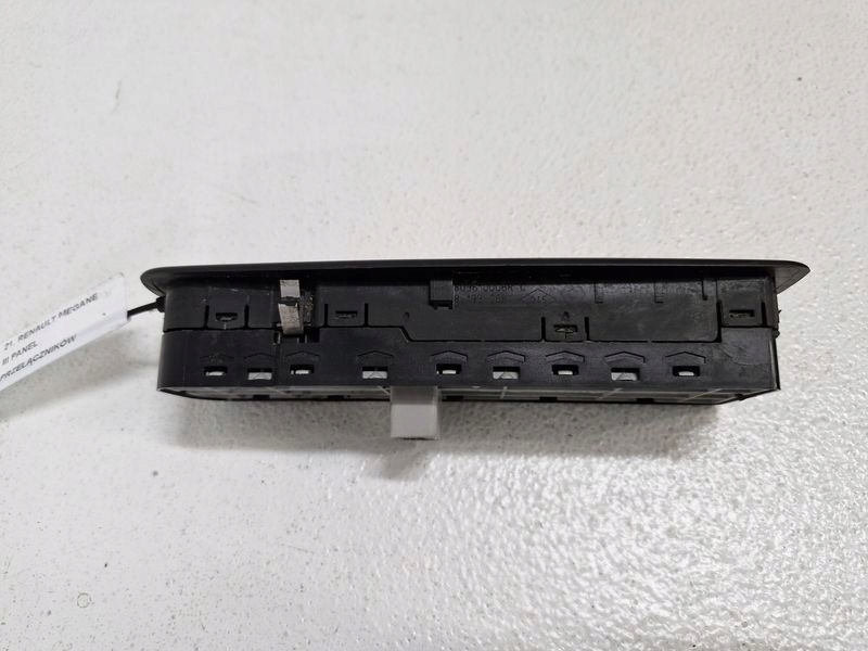 фото №9, Renault megane iii 3 панель кнопки перемикач вікон лівий перед 809610006r