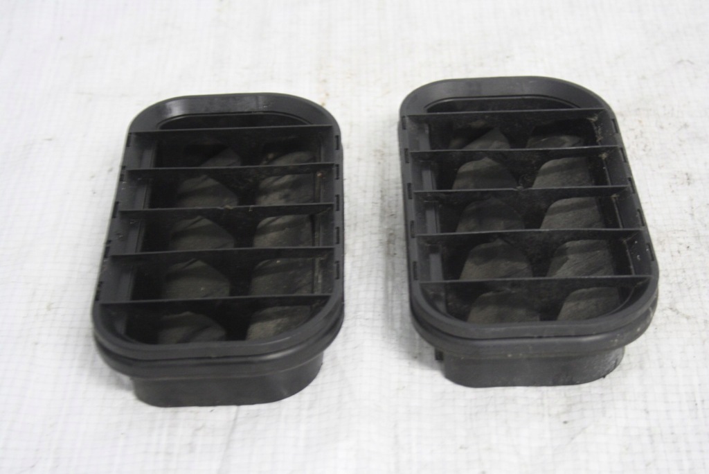 фото №11, Решётка вытяжка воздуха 4a0819181 audi q7 4l 2007