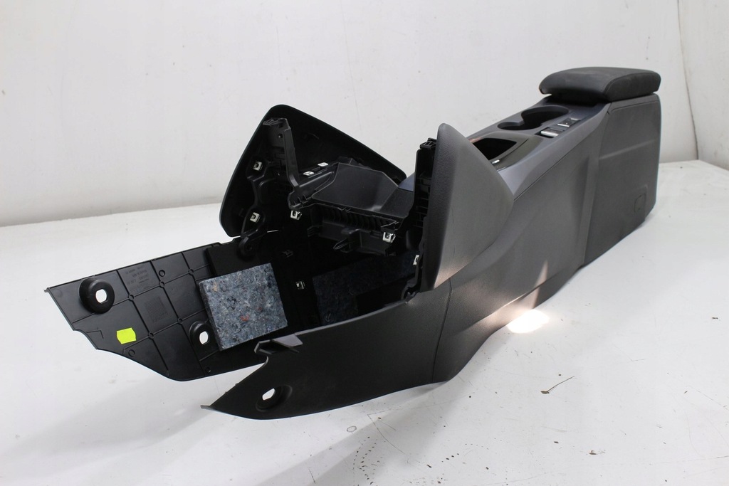 фото №11, Підлокітник тунель середній kpl peugeot 2008 ii eu