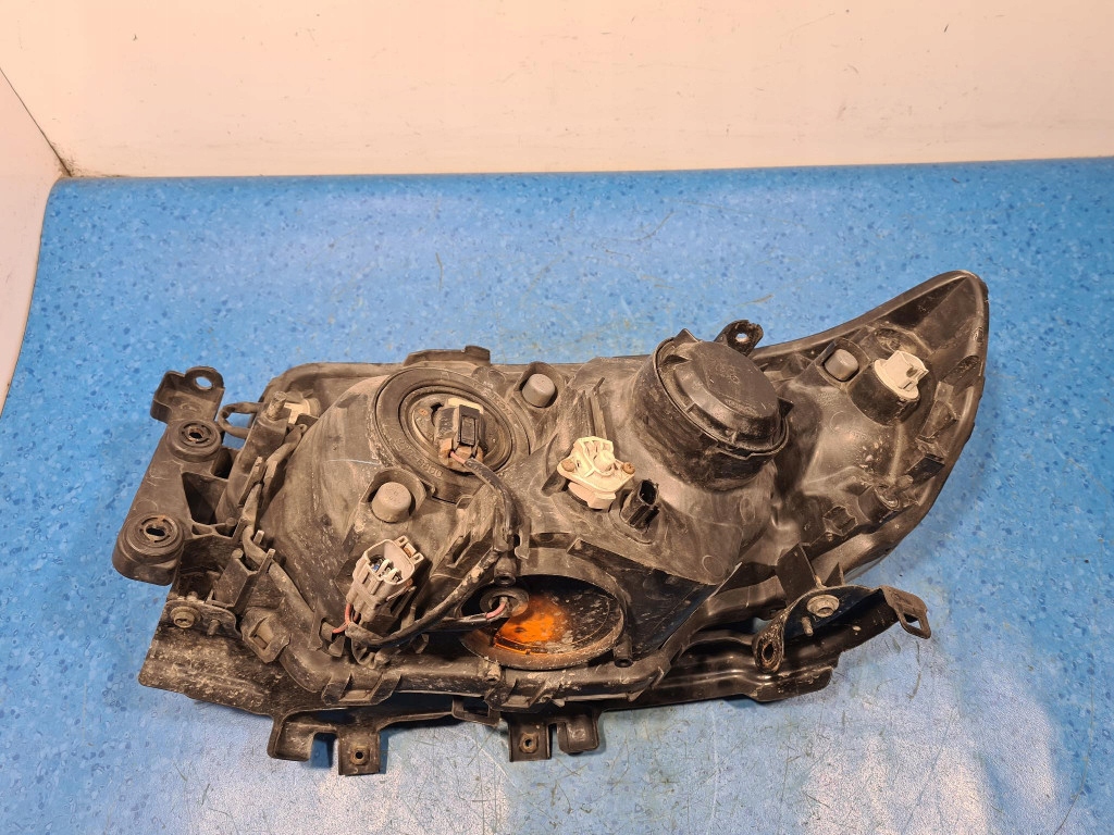 Subaru forester 2 рестайлінг  фара правий Доставка