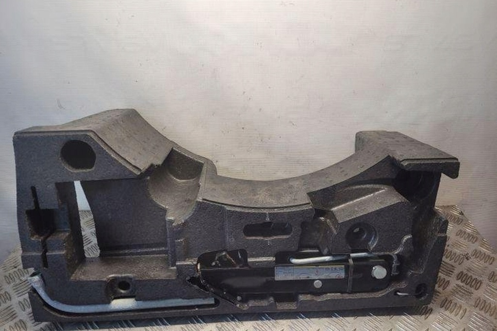 фото №8, Піна багажника vw passat cc 357 3c5012115d 2.0l дизель 103kw 2015