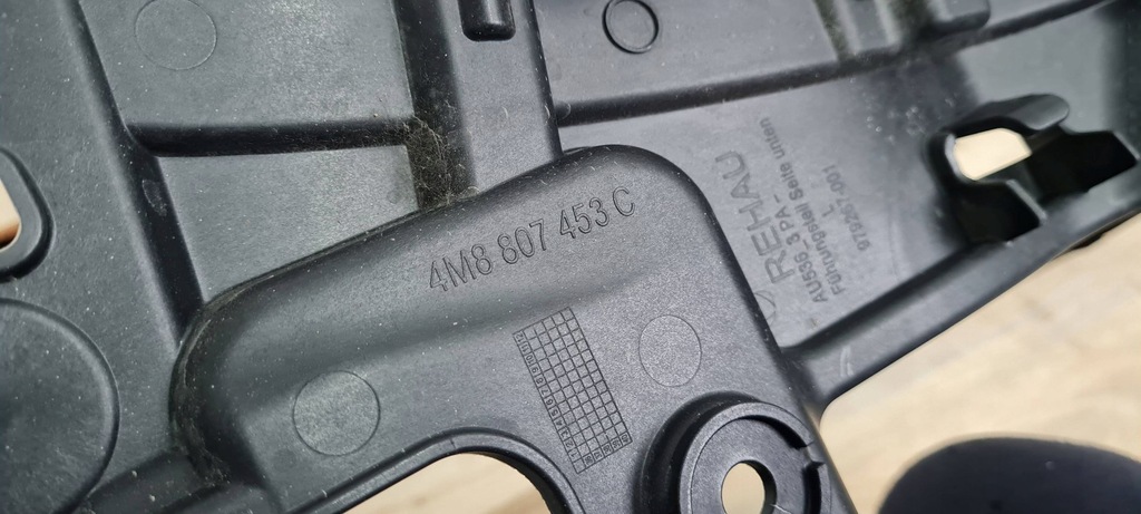 фото №11, Sq8 q8 напрямна кронштейн кронштейн бампера лівий задня 24r 4m8807453c