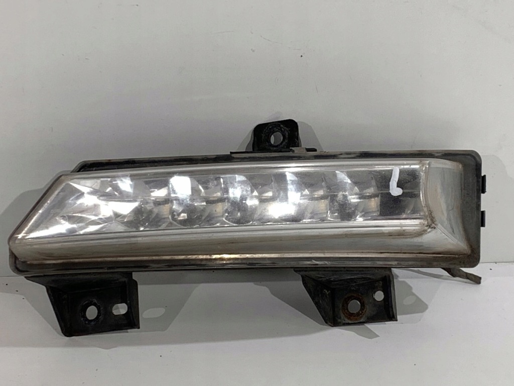 Купити Лампа drl лівий перед renault megane iii 266055020r хетчбек світло