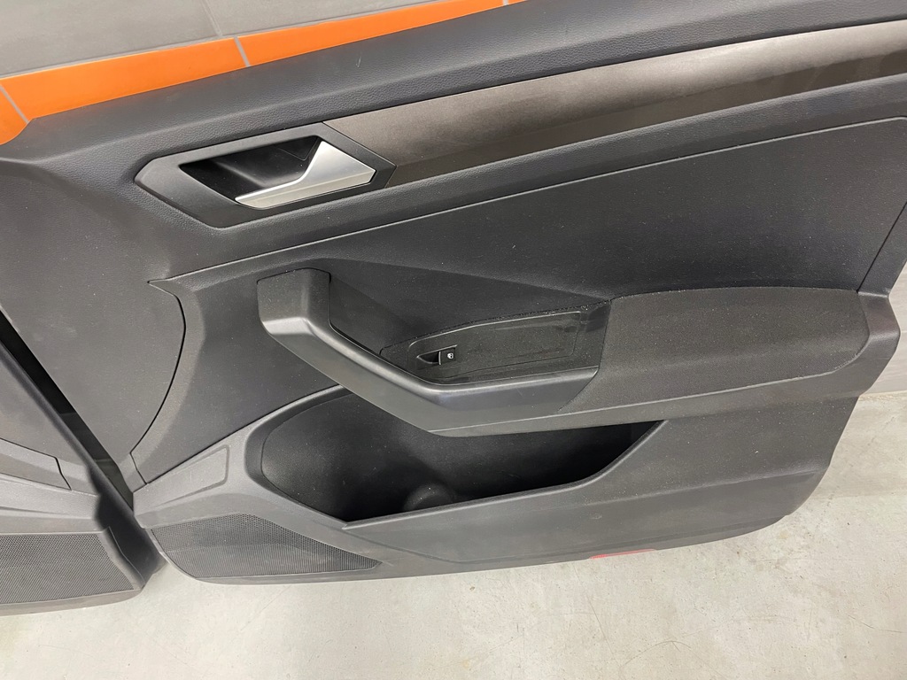 фото №6, Обшивка обивка дверь левый правый перед vw t-roc 2ga материал