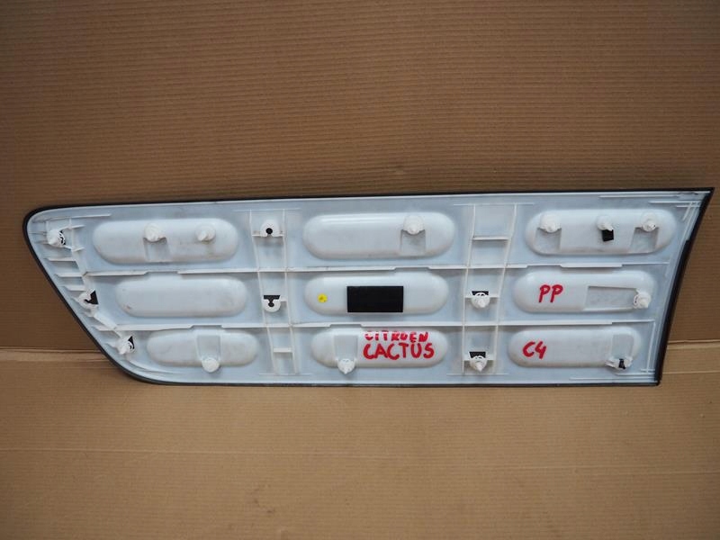 фото №3, Молдинг дверь правый перед citroen c4 cactus