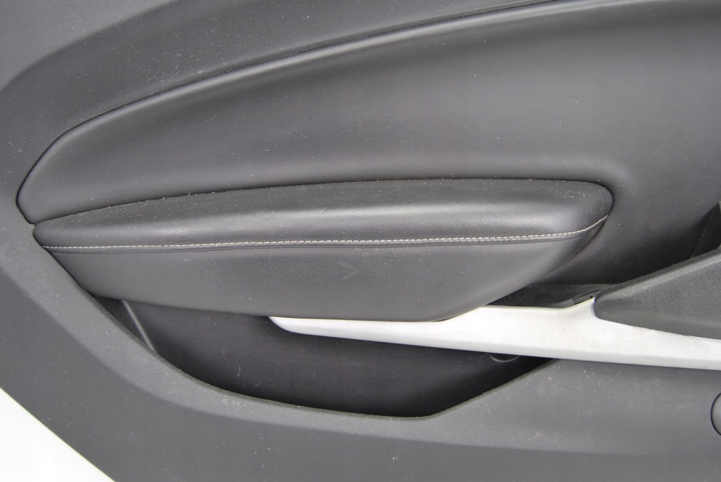 фото №6, Обшивка дверь левый обивка chevrolet camaro 2016+