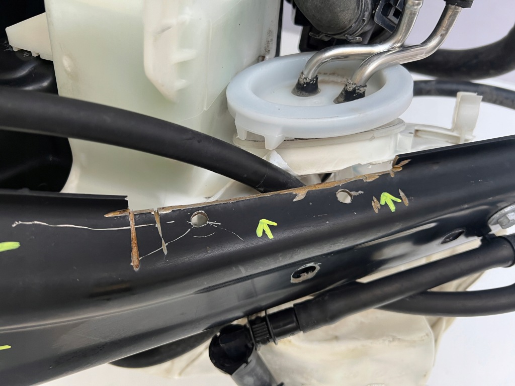 Купити Ремінь передній підсилювач радіатор балка mercedes gl gle ml x166 w166