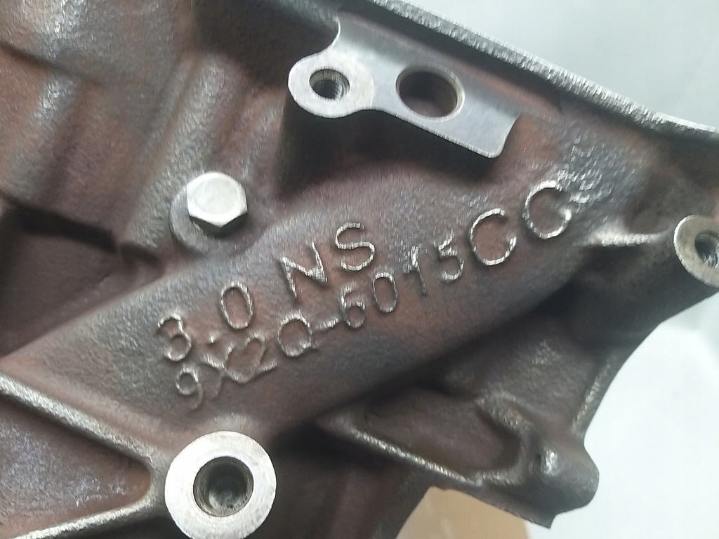 фото №15, Блок двигателя номинал jaguar land 3.0 d 306dt xf x250 xj x351 9x2q-6015-cc