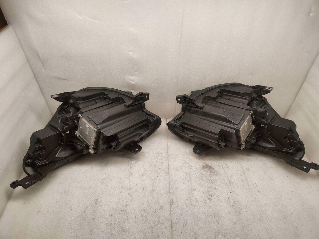 фото №10, Renault captur ii темні комплект лампа передніх 260104525r/ 260104525r