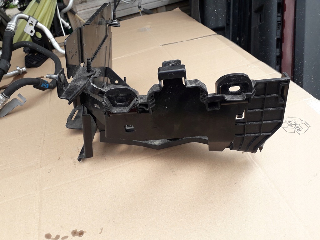 фото №2, Кронштейн комп'ютер акумулятор renault express