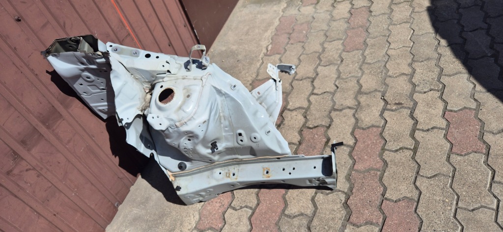 Лонжерон ліва перед, чашка, підкрилок toyota yaris iii lift Ціна