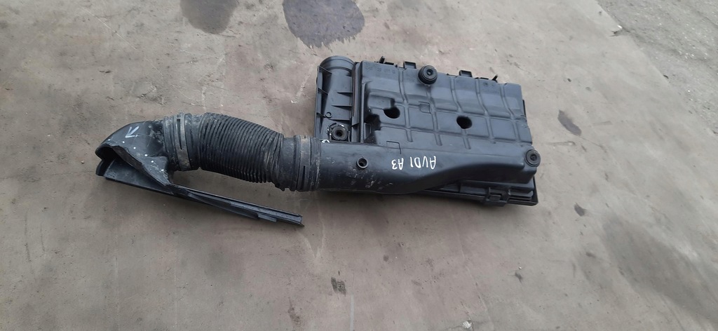 фото №8, Корпус фільтра повітря 1.4tsi audi a3 8v 04e129611g