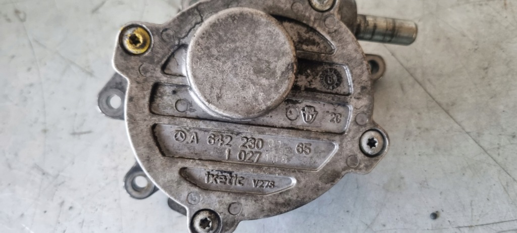 фото №1, Насос вакуум jeep grand cherokee wk 3.0 crd