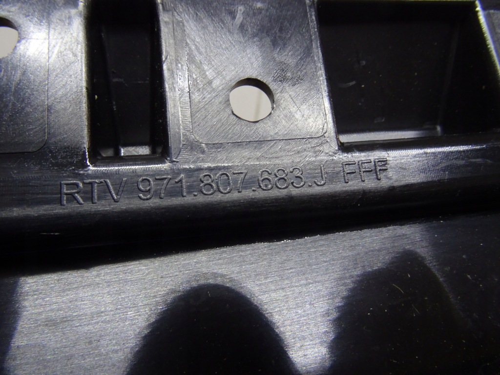 фото №9, Решётка радиатора решётка бампера porsche panamera gts / sport design 971807683g