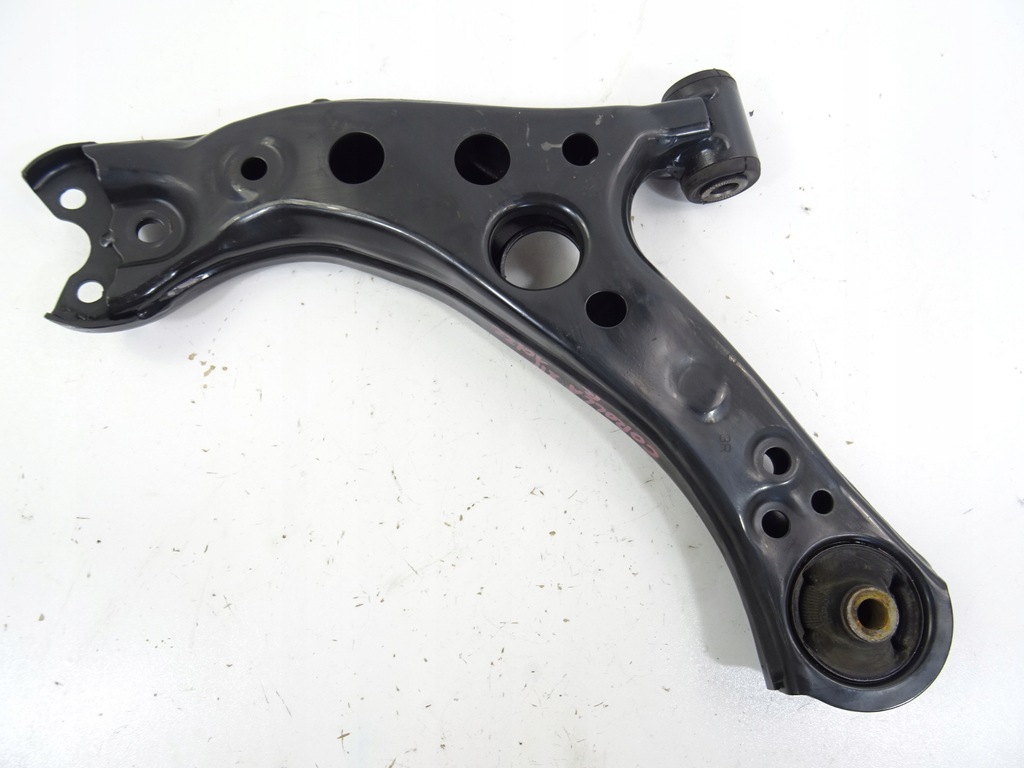 фото №9, Toyota corolla e21 xii рычаг правый перед 2019-