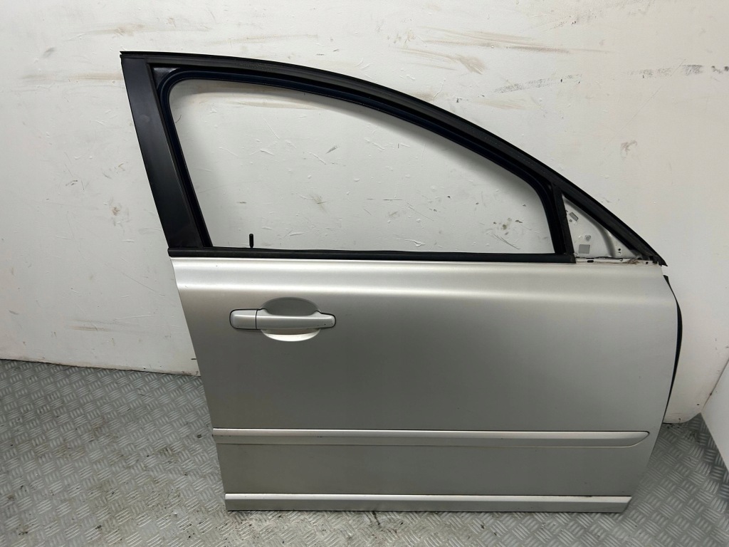 Купити Дверей правий перед передні комплектна  volvo v50 рестайлінг  426-26