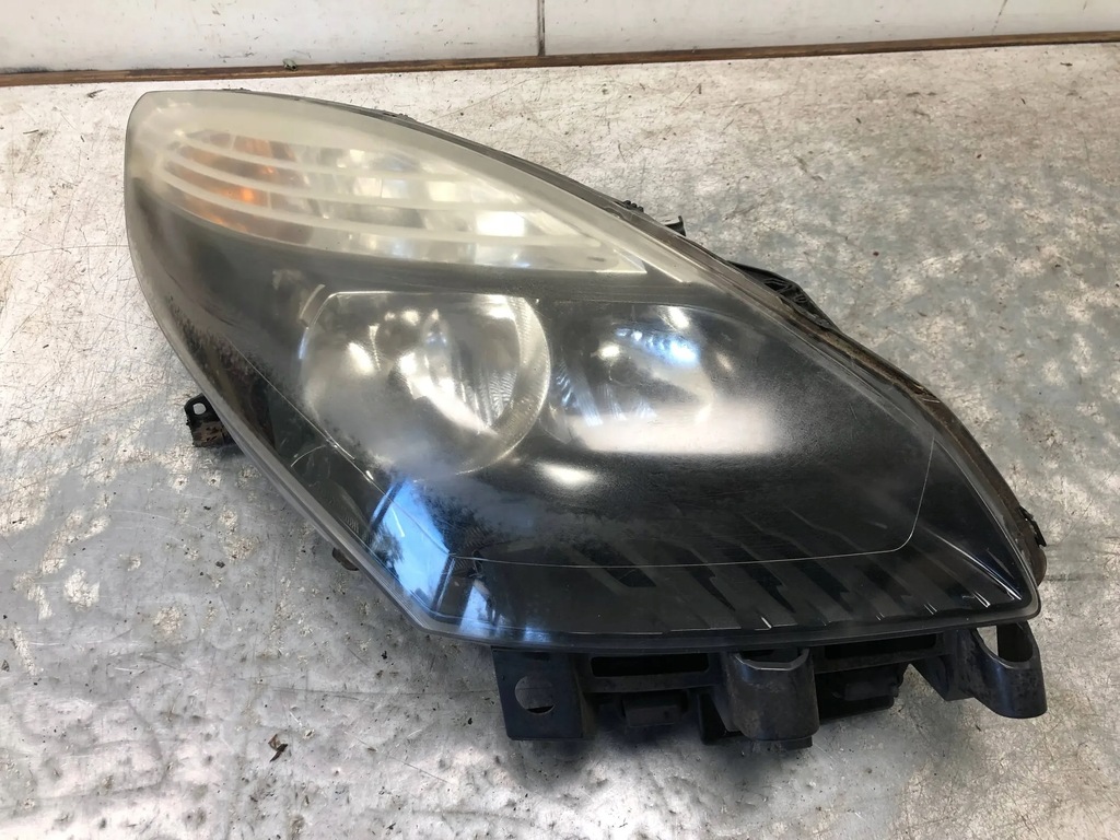 фото №1, Лампа правий перед renault scenic iii 89902925