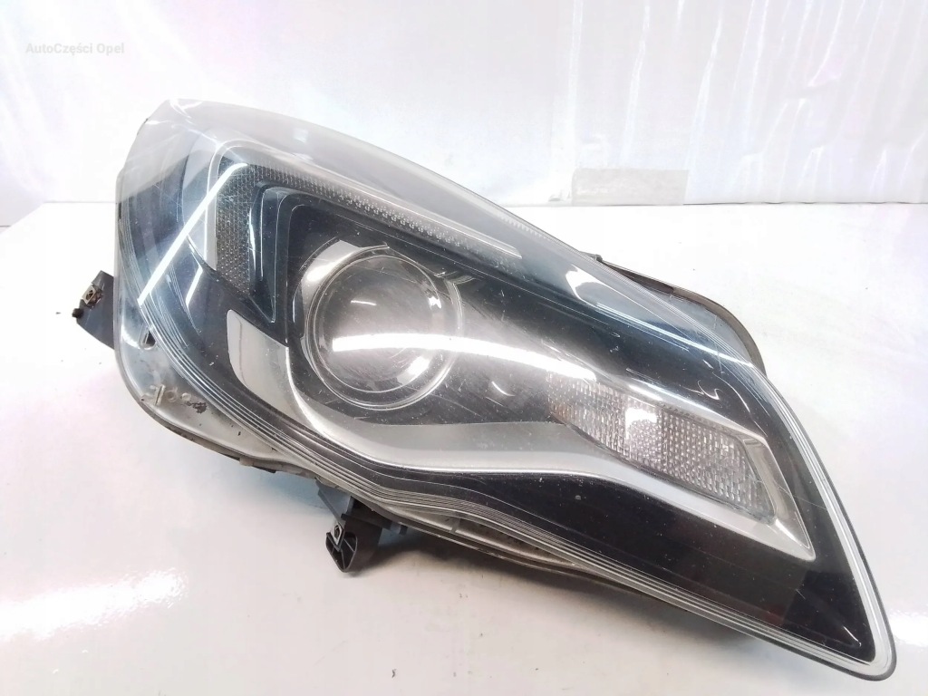Купити Opel insignia a рестайлінг  фара правий перед англієць  13409909