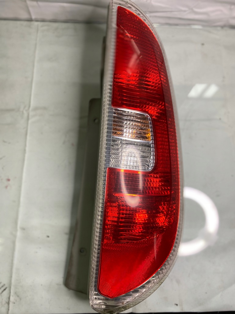 фото №1, Лампа правый задняя skoda roomster 5j7945096