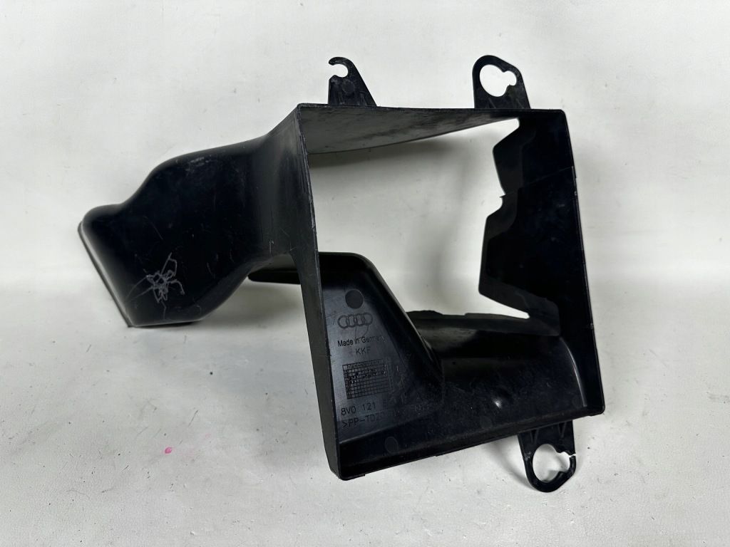 фото №1, Audi a3 8v повітропровід повітря 8v0121673b
