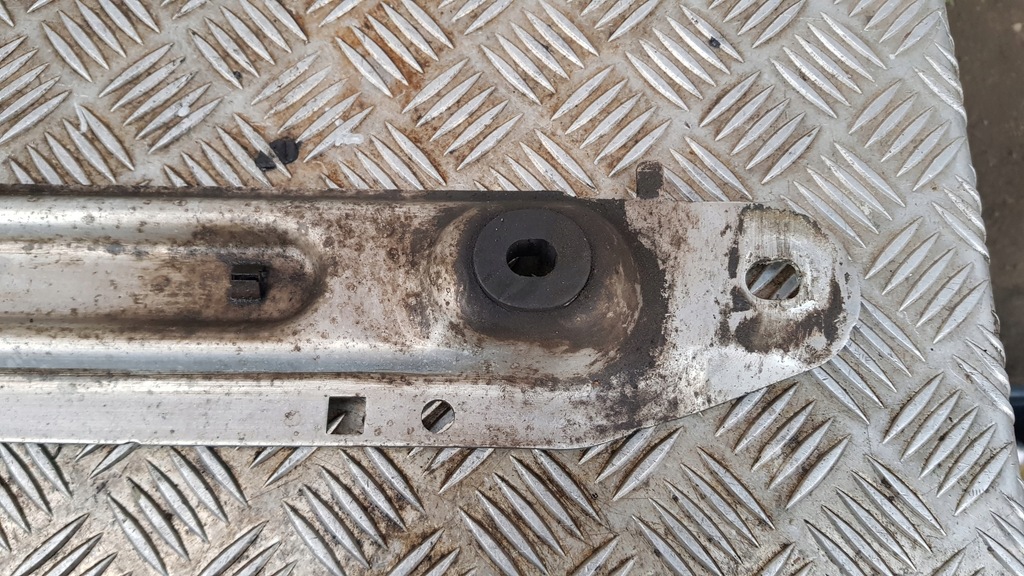 фото №8, Citroen c4 i picasso 2.0 hdi балка pod радиатор усилитель